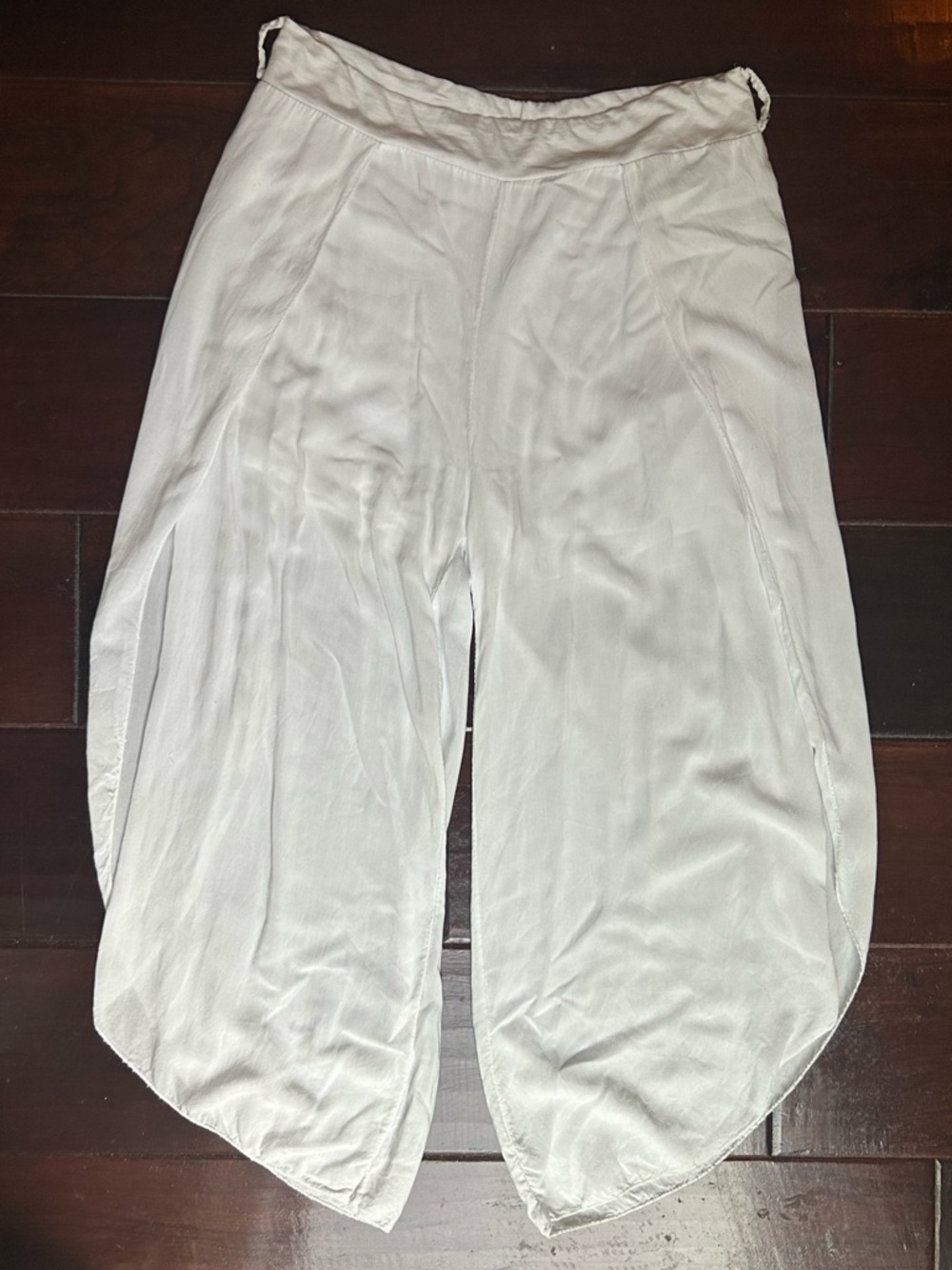 Made in Italy Flowy White Wide Leg Cropped Pants